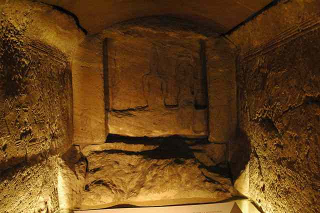 el Lessiya temple interior.